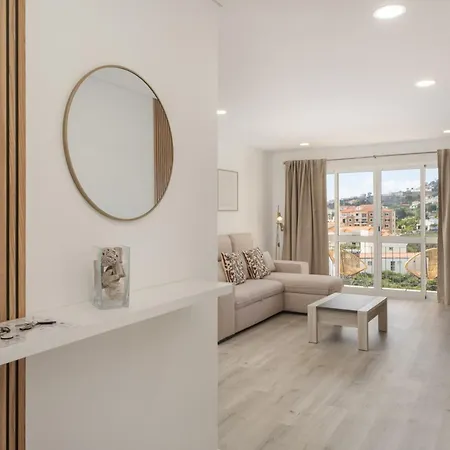 Apartamento Central Park Caniço Central Moderno e Acolhedor